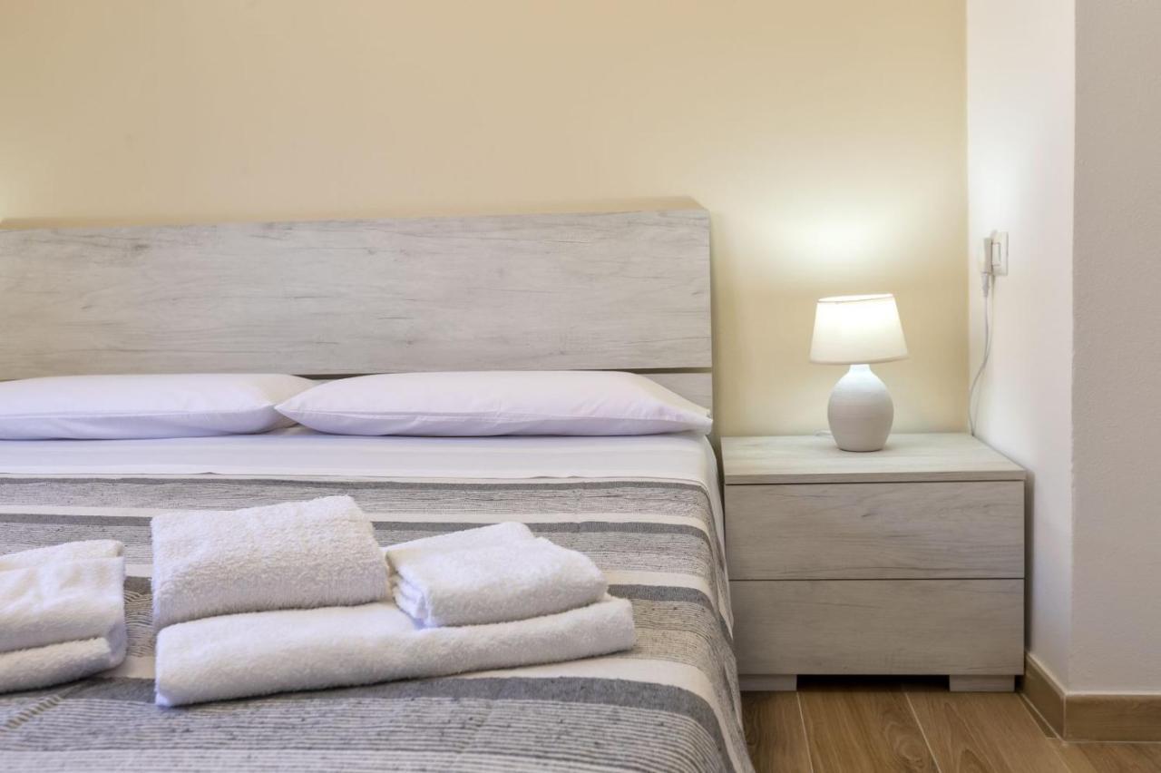 סאסארי Vico Rooms מראה חיצוני תמונה